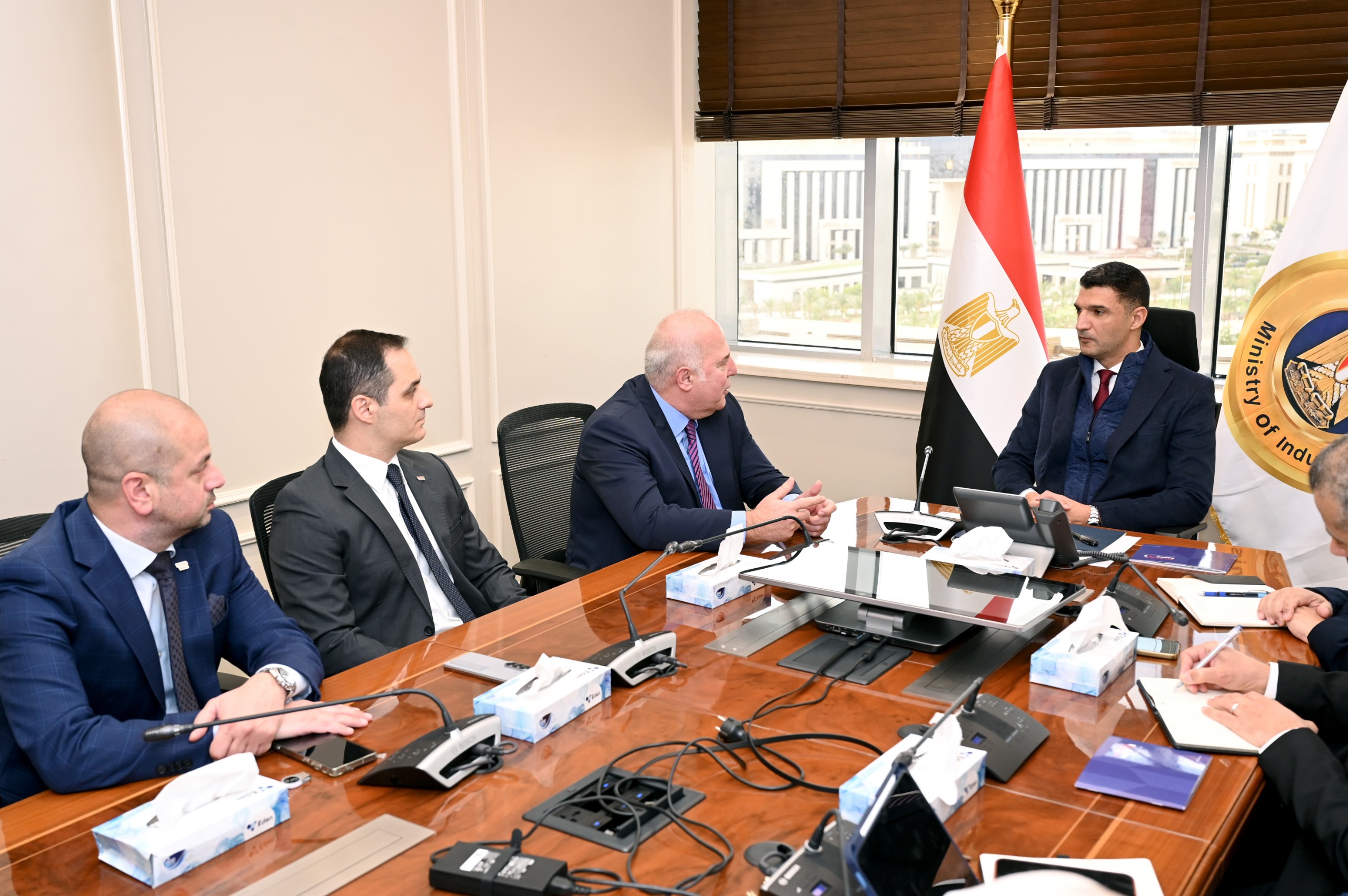 وزير الصناعة يبحث توسع “بولاريس” التركية في مصر وجذب استثمارات جديدة
