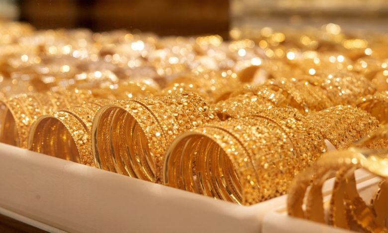 ارتفاع الذهب في مصر رغم تراجع السعر العالمي.. والدولار كلمة السر