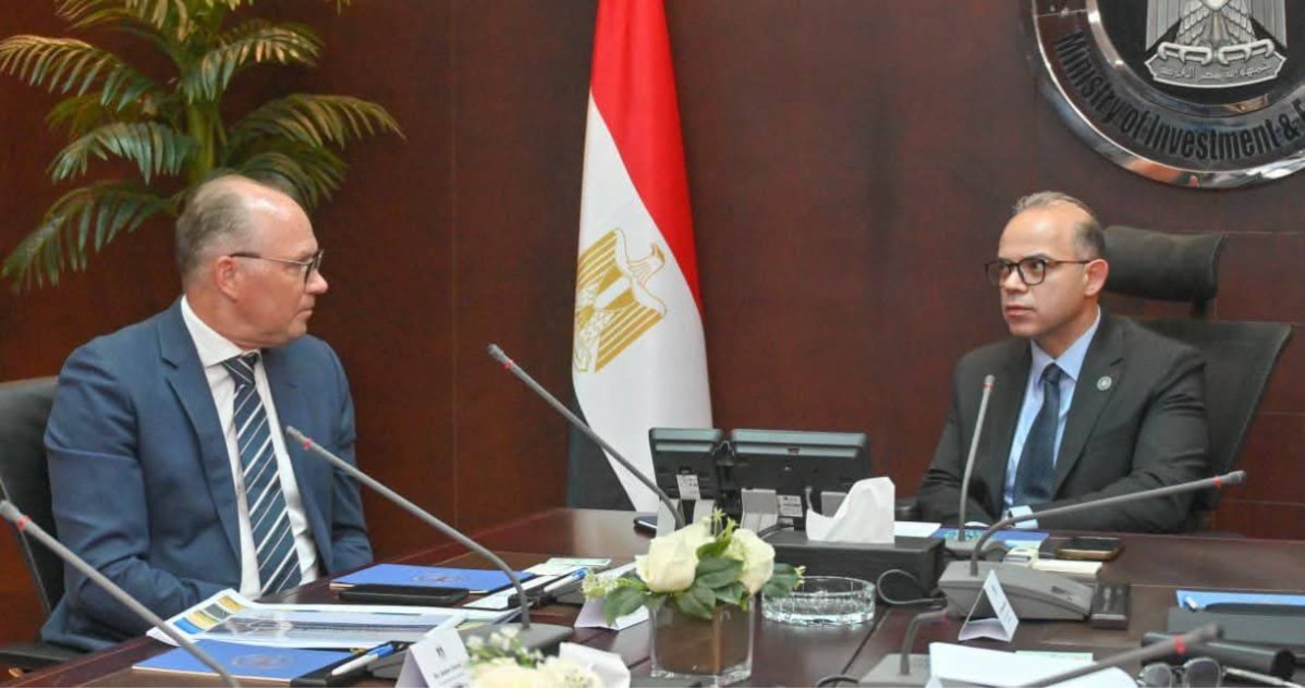 وزير الاستثمار يبحث مشروع طاقة خضراء ومركز بيانات بسيناء