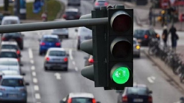 في عيد الفطر.. تفاصيل الحالة المرورية والخدمات بالقاهرة الكبرى|فيديو