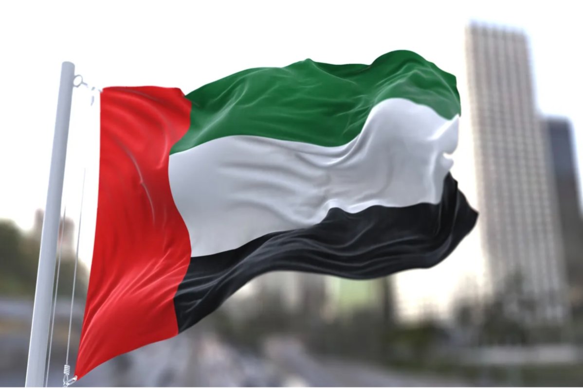 اتصال بين محمد بن زايد وأنور إبراهيم لبحث تصعيد المنطقة