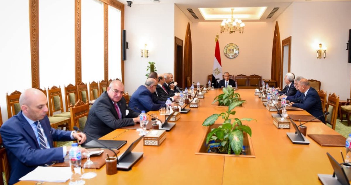 وزير الخارجية يلتقى مجموعة من السفراء المتقاعدين لبحث تطورات الأوضاع بالمنطقة