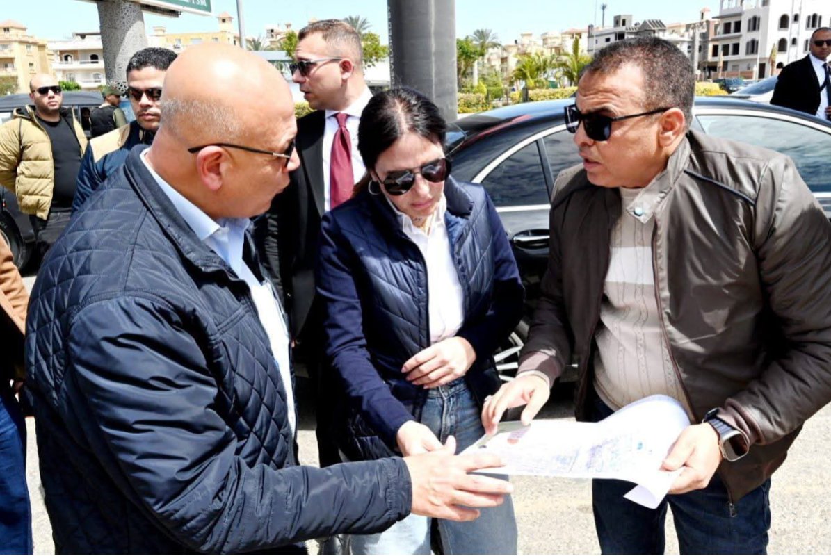 جولة مفاجئة لوزيرة الإسكان بـ6 أكتوبر لتعزيز الانضباط وجودة الطرق
