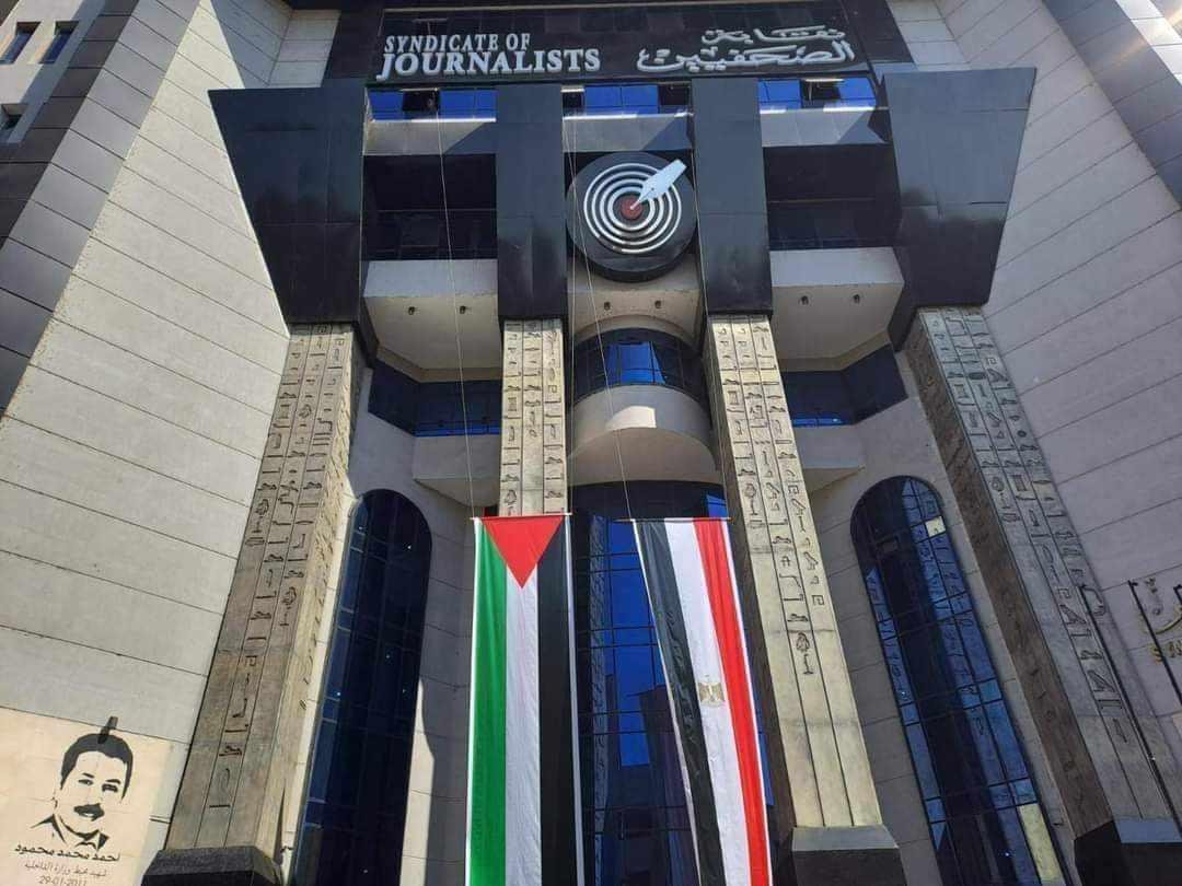 لجنة الشئون العربية بالصحفيين تدين قانون إعدام الأسرى الفلسطينيين