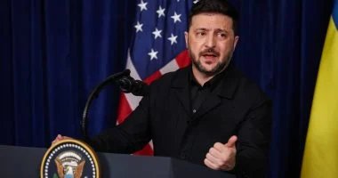 زيلينسكي: أوكرانيا تشارك خبراتها البحرية ولا تتدخل بمضيق هرمز