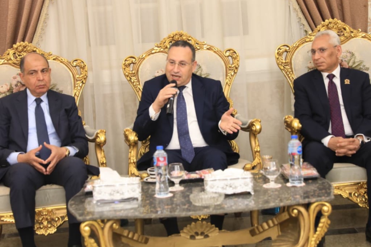 وزير التعليم العالي يلتقي محافظ المنيا لتطوير الجامعات والخدمات الصحية
