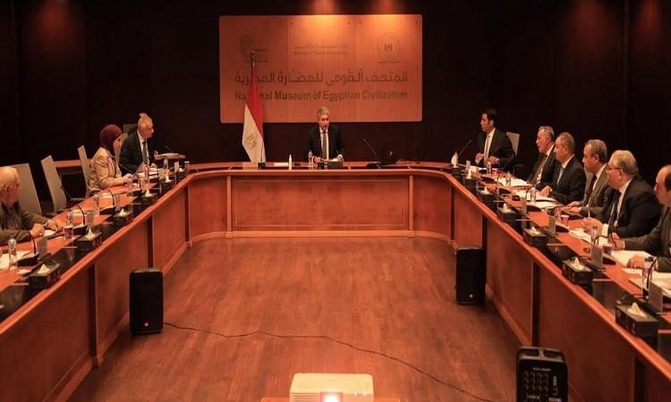 شريف فتحي يترأس اجتماع مجلس إدارة متحف الحضارة