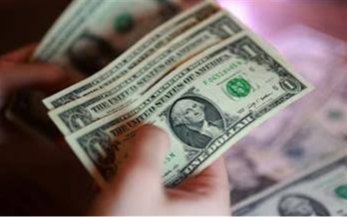 تراجع الدولار في البنوك المصرية بعد هدنة إيران وأمريكا.. خسارة مفاجئة تقارب 1.45 جنيه