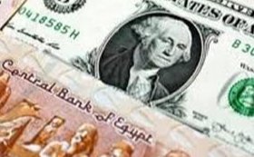 هل يقفز الدولار مجددًا؟ خبير يكشف لـ خمسة سياسة سيناريو انفراجة الجنيه