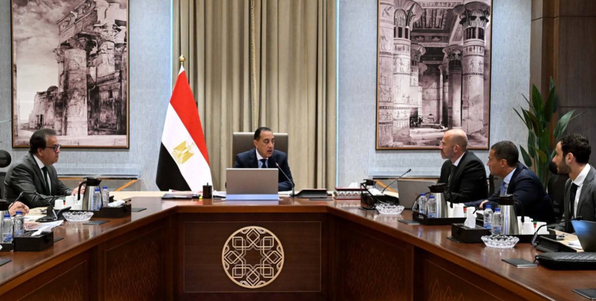 رئيس الوزراء يستعرض مقترحًا لتنفيذ مشروع مدينة المستشفيات والمعاهد الطبية
