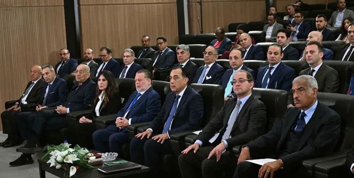 رئيس الوزراء يشهد الإعلان عن تفاصيل مشروع The Spine بالقاهرة الجديدة