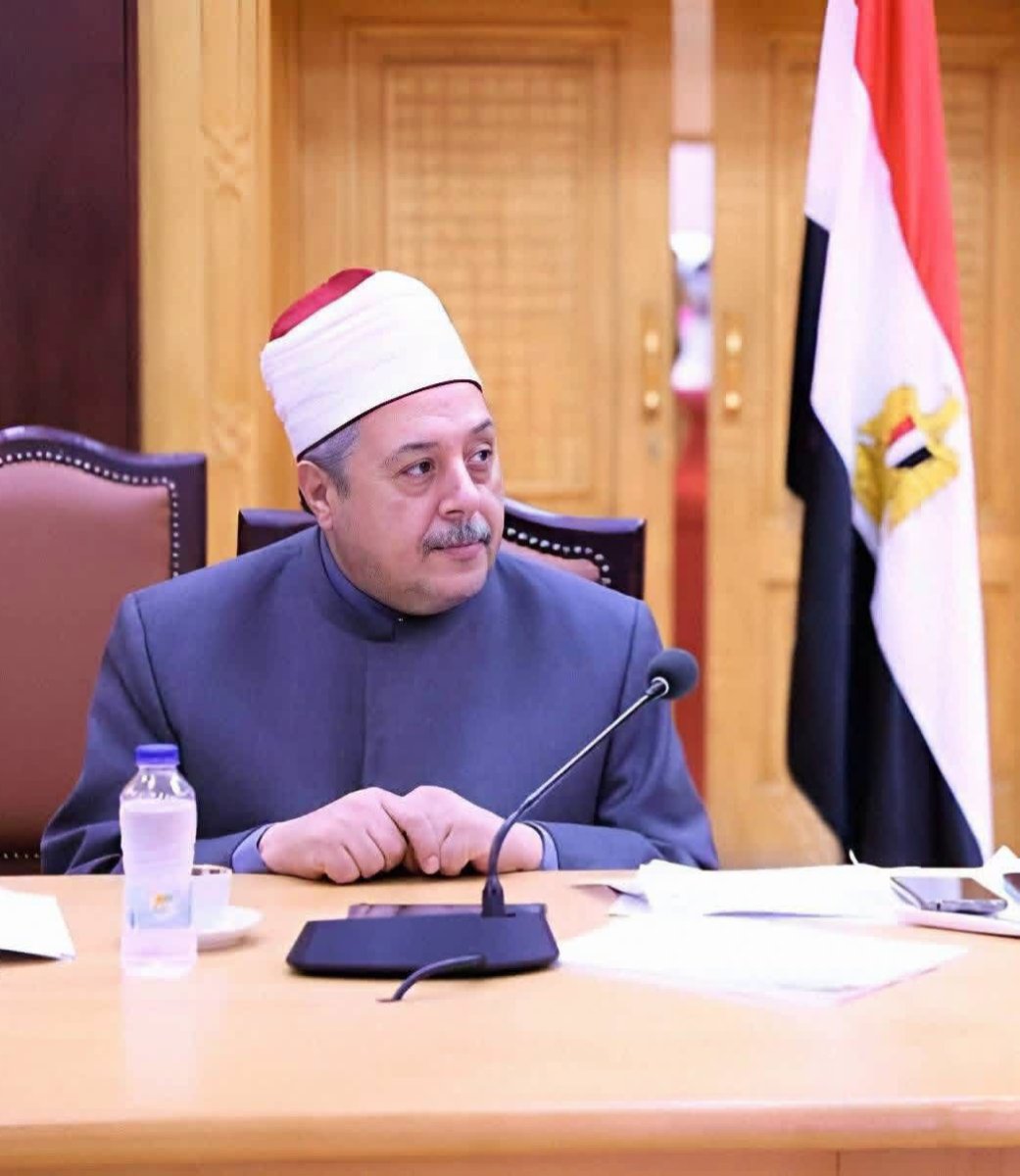 تكليف أيمن عبد الغني بتسيير المهام المالية والإدارية بوكالة الأزهر