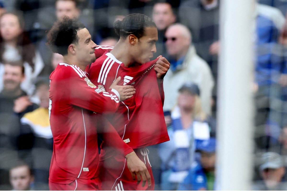 ماذا قال فان دايك بعد فوز ليفربول الصعب على إيفرتون؟