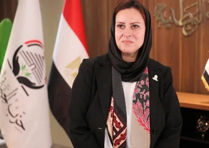 النائبة داليا سعد تشيد بقرار منع الممتنعين عن سداد النفقات من السفر