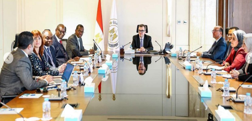 وزير التخطيط يبحث مع “الدعم القانوني الإفريقي” توسيع الشراكات وتمكين القطاع الخاص لدفع التنمية