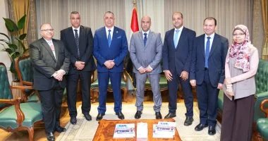 حسن الرداد ونقيب المحامين يبحثان قانون العمل الجديد ودعم العمال