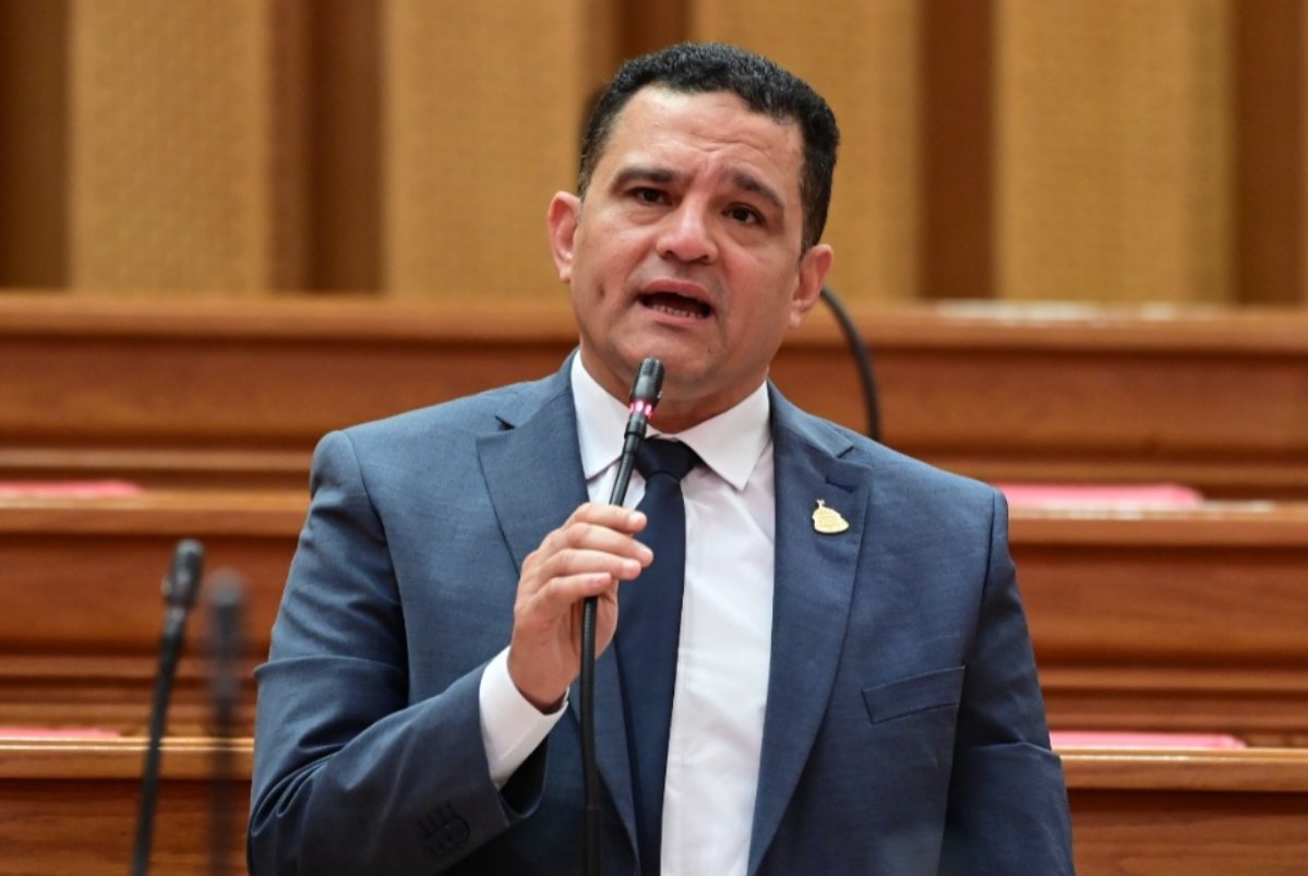 امير الجزار يتقدم باقتراح برغبةللتوسع في إنشاء وتفعيل منافذ صرف الأدوية الخاصة بمنتفعي التأمين الصحي
