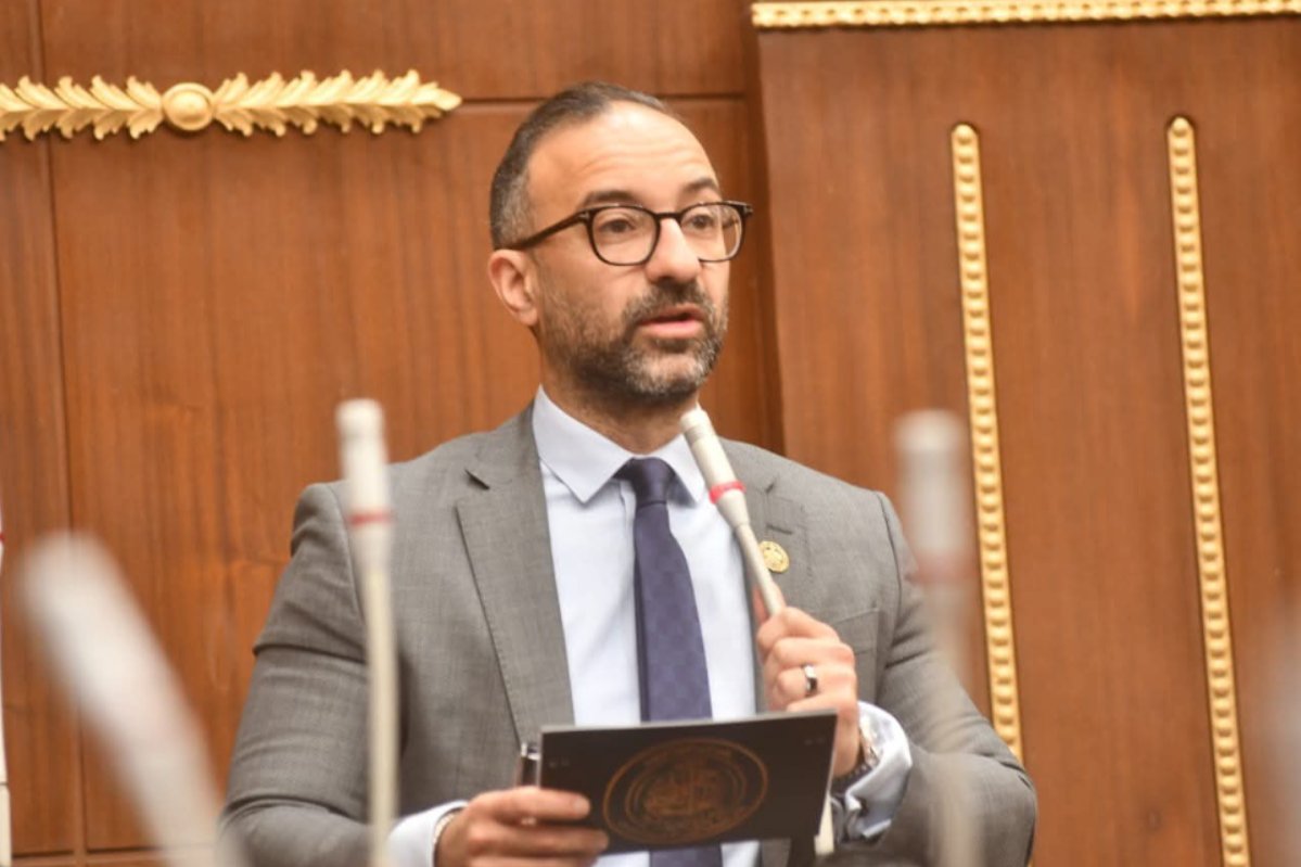 أحمد الحمامصي يوجه 3 تساؤلات لوزير الرياضة حول المنشطات بالصالات الرياضية