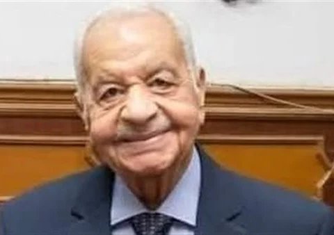 وفاة اللواء كمال مدبولي والد رئيس الوزراء.. مسيرة عسكرية بارزة وجنازة اليوم بالمشير طنطاوي
