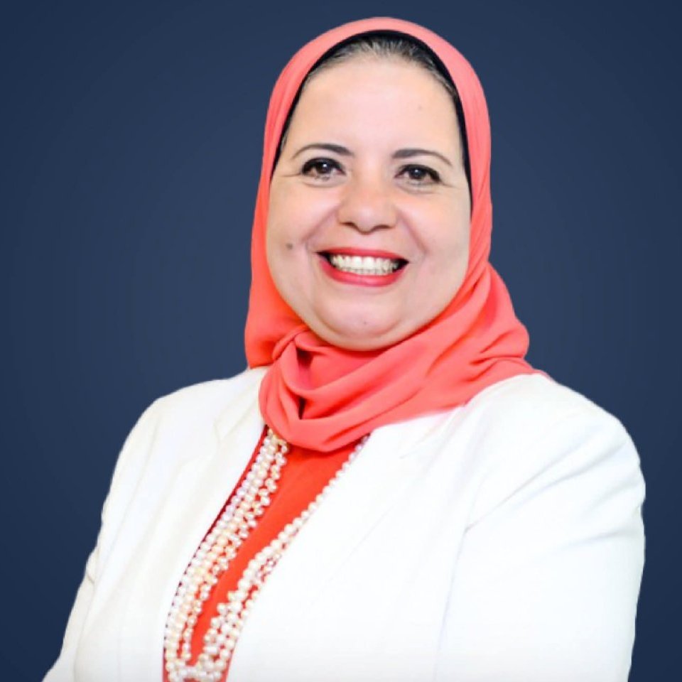 النائبة أمل عصفور تقتحم 3 أزمات تضرب التأمين الصحي الشامل ببورسعيد