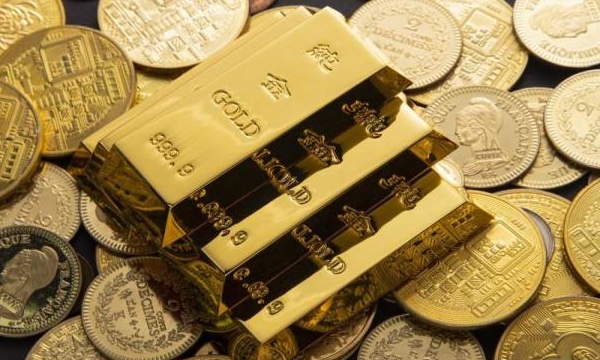 أسعار الذهب اليوم الثلاثاء في محلات الصاغة .. استقرار حذر وترقب عالمي