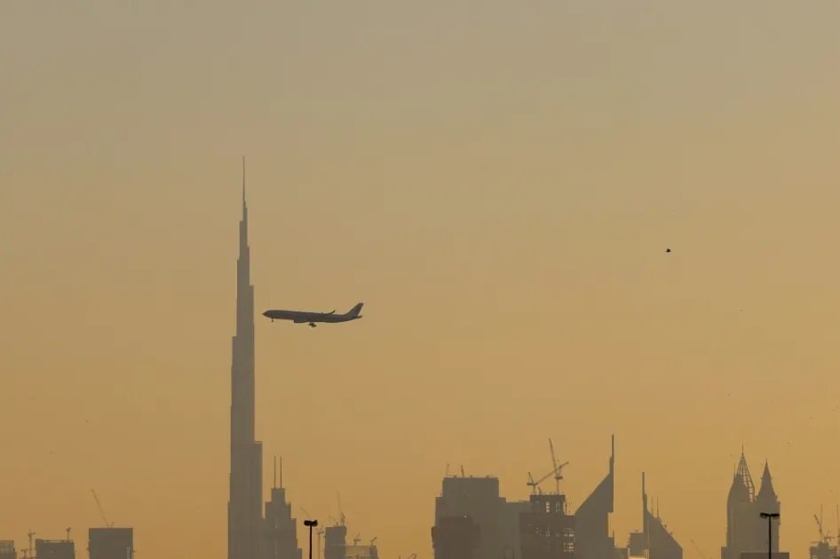 قيود مؤقتة على رحلات الإمارات حتى 11 مايو