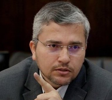 تصعيد إيراني وتحذيرات مباشرة لواشنطن