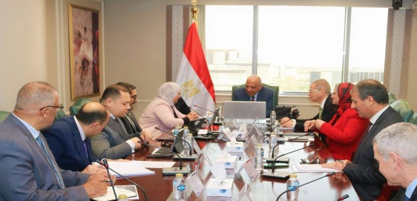 وزير الكهرباء والطاقة المتجددة يبحث مع وفد البنك الدولي تعزيز الشراكة ودعم مشروعات الطاقة