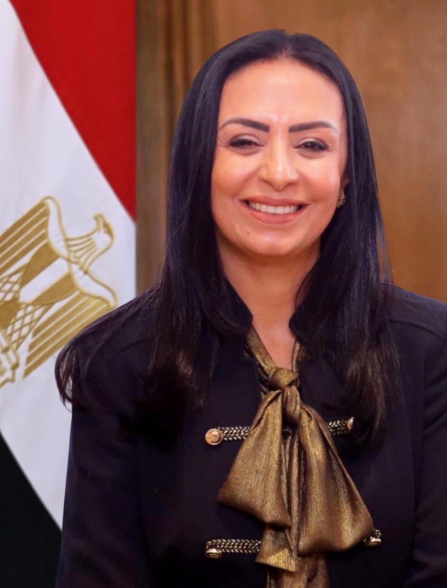 مايا مرسى  تطمئن على حجاج الجمعيات الأهلية قبل الوقوف بعرفات