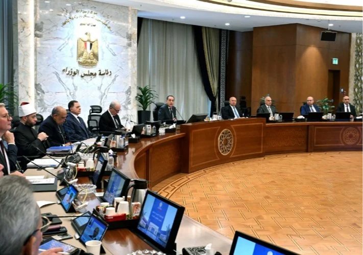 الوزراء يقر استمرار العمل عن بُعد يوم الأحد خلال يونيو 2026