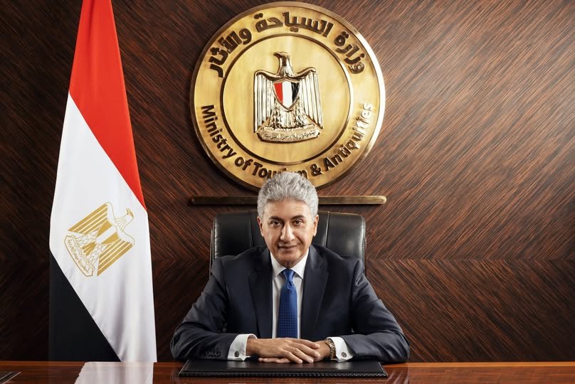 متابعة مكثفة من وزير السياحة لضمان راحة حجاج السياحة في موسم الحج