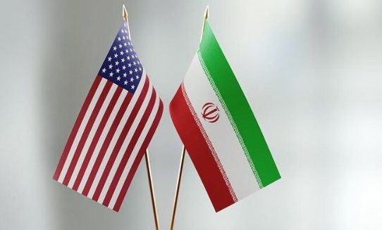 تقدم بالمحادثات الأمريكية الإيرانية وتحذيرات بشأن مضيق هرمز