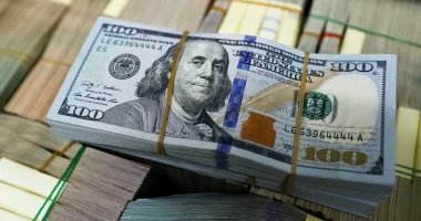 الدولار يستقر قرب 52.3 جنيه بالبنوك المصرية في مستهل تعاملات الإثنين