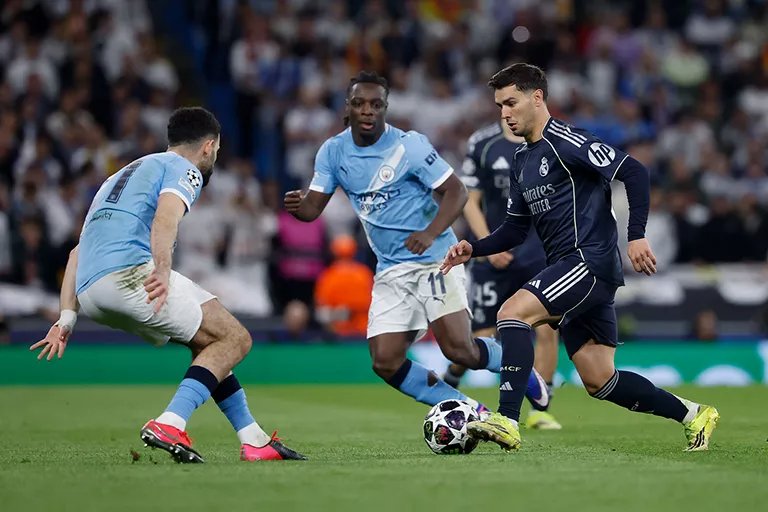 نجم مانشستر سيتي يعلق على أنباء انتقاله إلى ريال مدريد