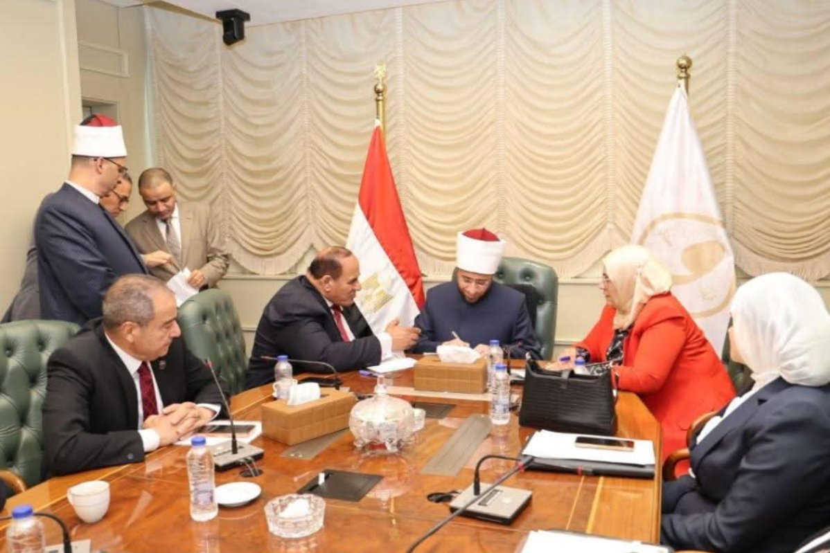 وزير الأوقاف يستقبل عددًا من النواب لبحث احتياجات المواطنين