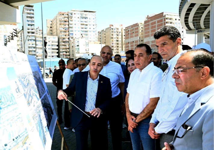 مصطفى مدبولي يفتتح توسعة كورنيش الإسكندرية لتعزيز السيولة المرورية