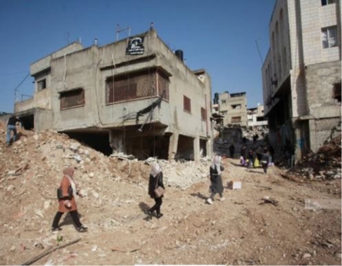 تهجير عشرات الآلاف وتفاقم الأوضاع الإنسانية في المخيمات الفلسطينية