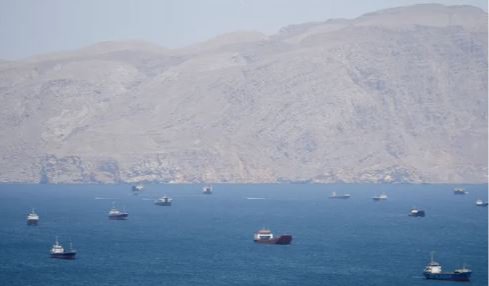 إيران تمنع ناقلة نفط من عبور مضيق هرمز دون تنسيق