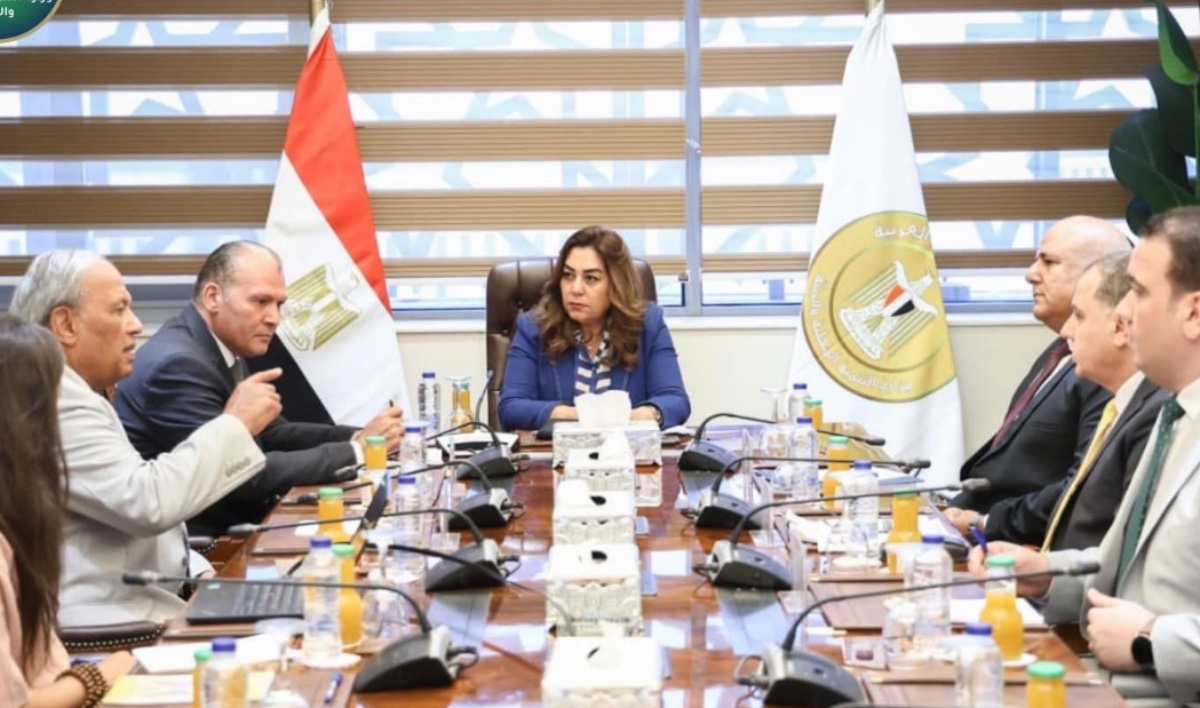 التنمية المحلية ترفع وتيرة تنفيذ المشروعات وتحسين الخدمات بالمحافظات