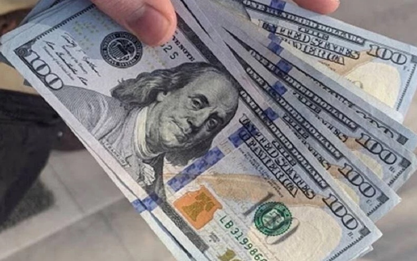 سعر الدولار اليوم في مصر.. بنك واحد فقط يتجاوز حاجز 50 جنيهًا