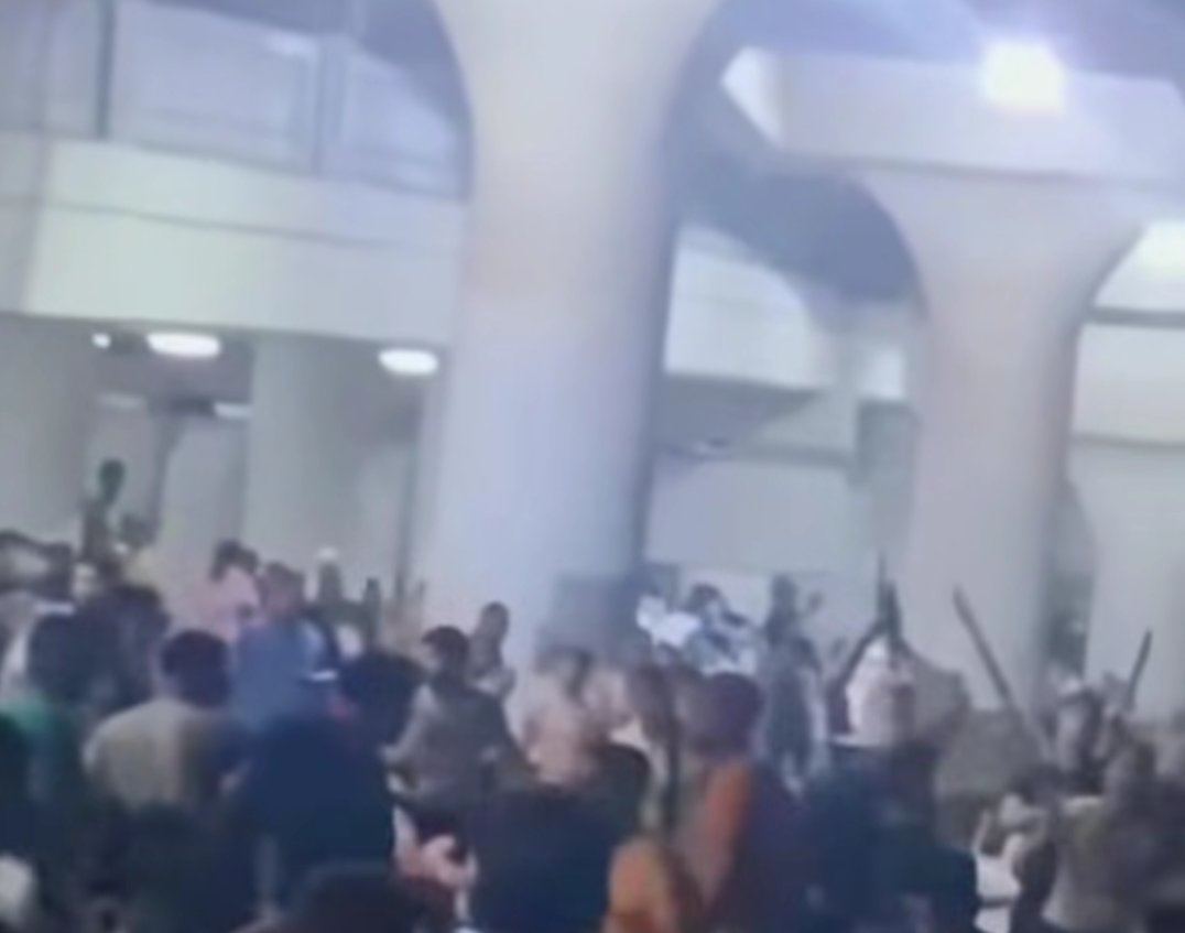 السياحة والمصايف تكشف حقيقة "مشاجرة الشوم" بشاطئ البوريفاج بالإسكندرية