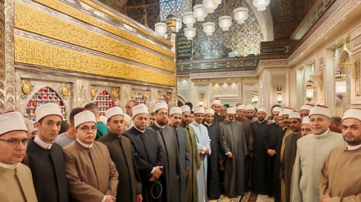 الأوقاف تُسيِّر قافلة دعوية موسعة إلى مساجد وسط القاهرة لتكثيف الحضور الدعوي الميداني، ونشر الفكر المستنير