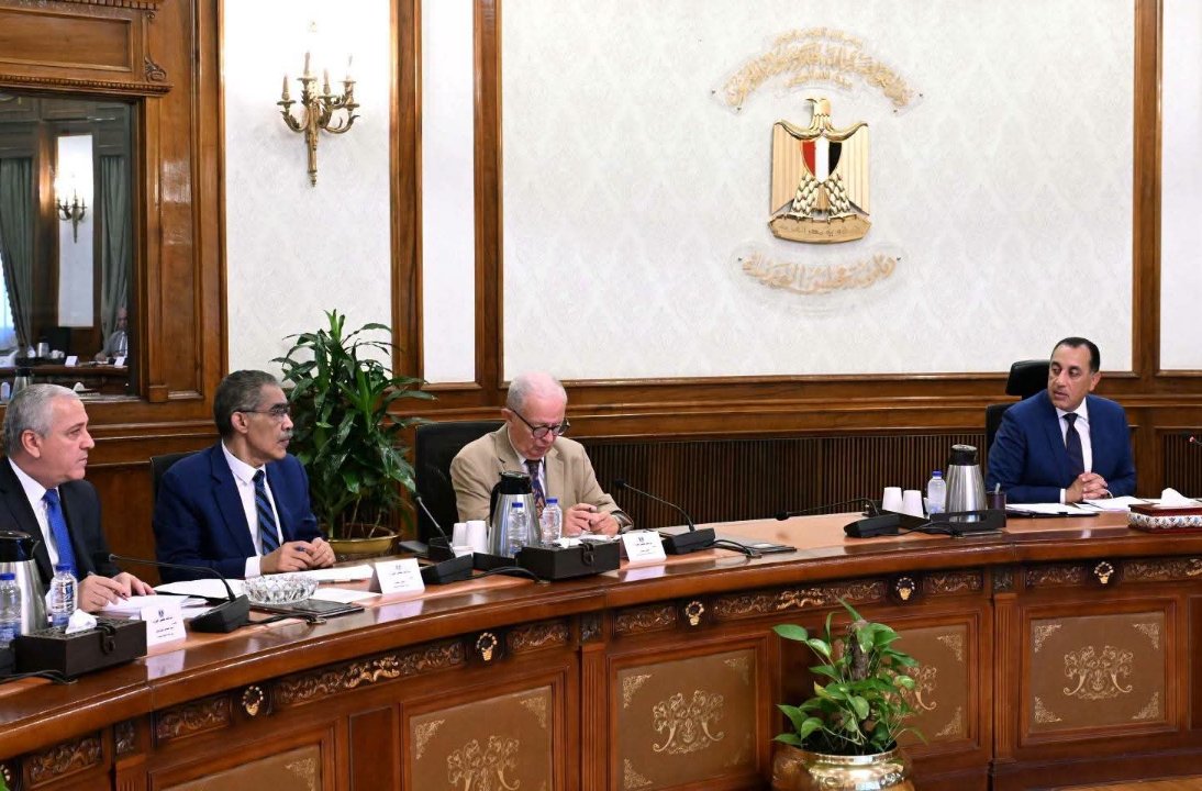 رئيس الحكومة يوجه بخطة شاملة لإنهاء مديونيات المؤسسات الصحفية القومية وتعزيز استدامتها المالية