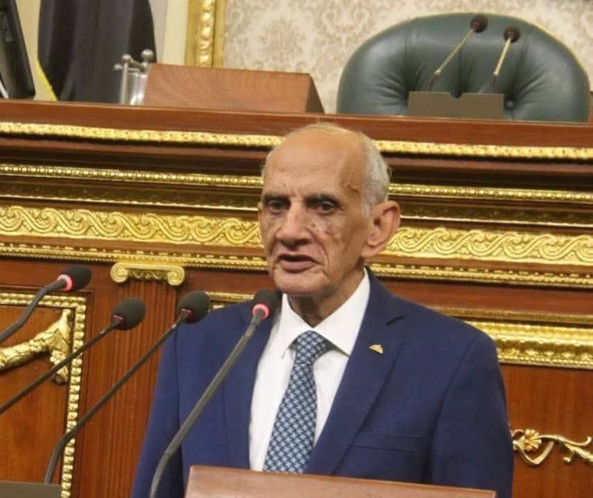 برلماني لـ "وزير الزراعة": مزارعو قصب السكر يواجهون أزمة بسبب الأسمدة وتأخر المستحقات.. والوزير يعد بالحل خلال أسبوع