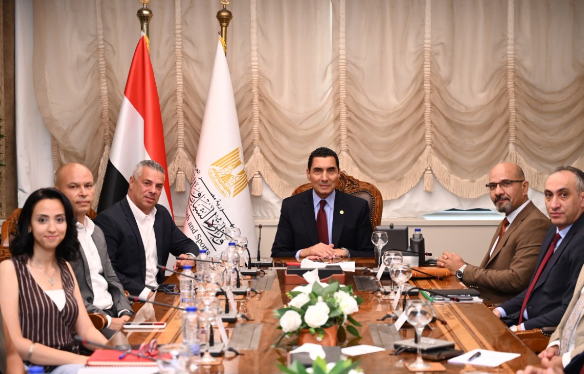 وزير الشباب والرياضة.. يلتقي مسؤولي شركة "RMC" لتنظيم الأحداث والفاعليات