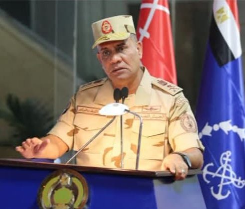 وزير الدفاع.. يشهد المرحلة النهائية من الرماية الصاروخية الليلية لقوات الدفاع الجوى