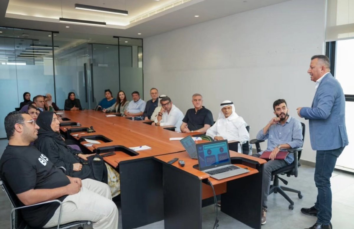 جمعية الصحفيين الإماراتية تنظم دورة تدريبية حول “استراتيجيات الصحافة الحديثة وتعزيز المصداقية في العصر الرقمي