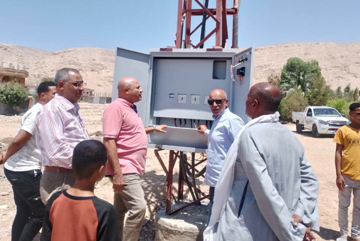 استجابة للأهالي.. محافظ أسيوط يوجه بالبدء الفوري في إنارة 50 منزلاً بـ «العتمانية»