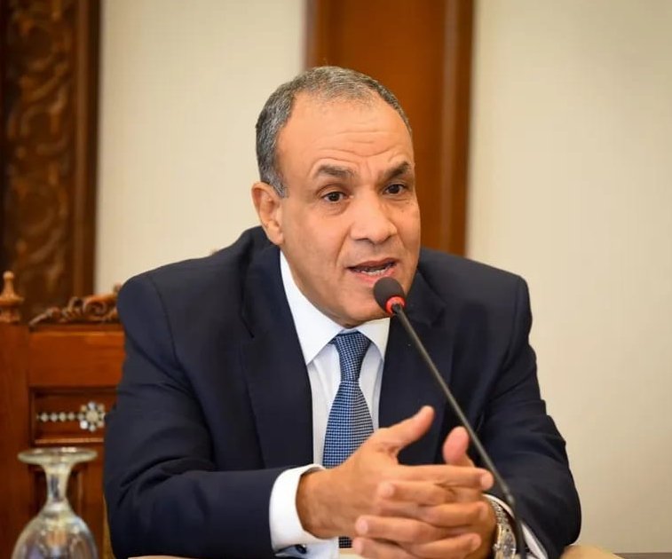 وزيرا الخارجية المصري واليوناني يبحثان تعزيز العلاقات الثنائية ومستجدات الأوضاع الإقليمية