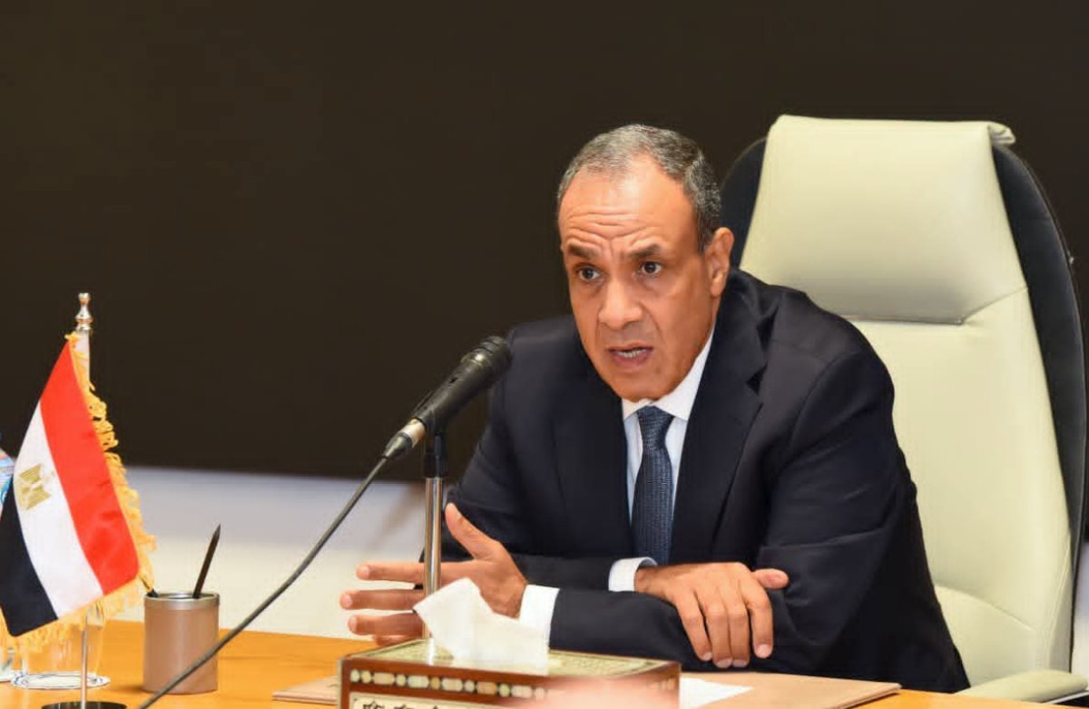 وزير الخارجية يبحث مع نظيره السعودي جهود خفض التصعيد في المنطقة